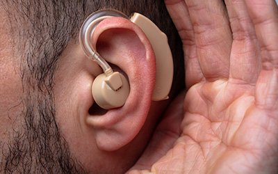 Anche per la pandemia cresce l'uso degli apparecchi acustici contro la  sordità - Ore12